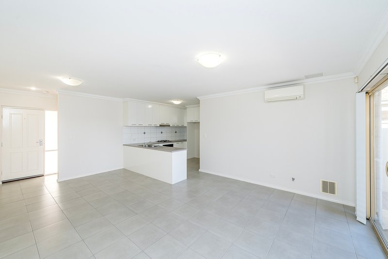 Photo - 10C Myimbar Way, Nollamara WA 6061 - Image 3