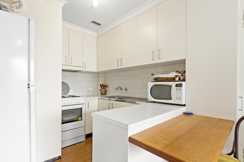 Photo - 10C/52 Deloraine Street, Lyons ACT 2606 - Image 4