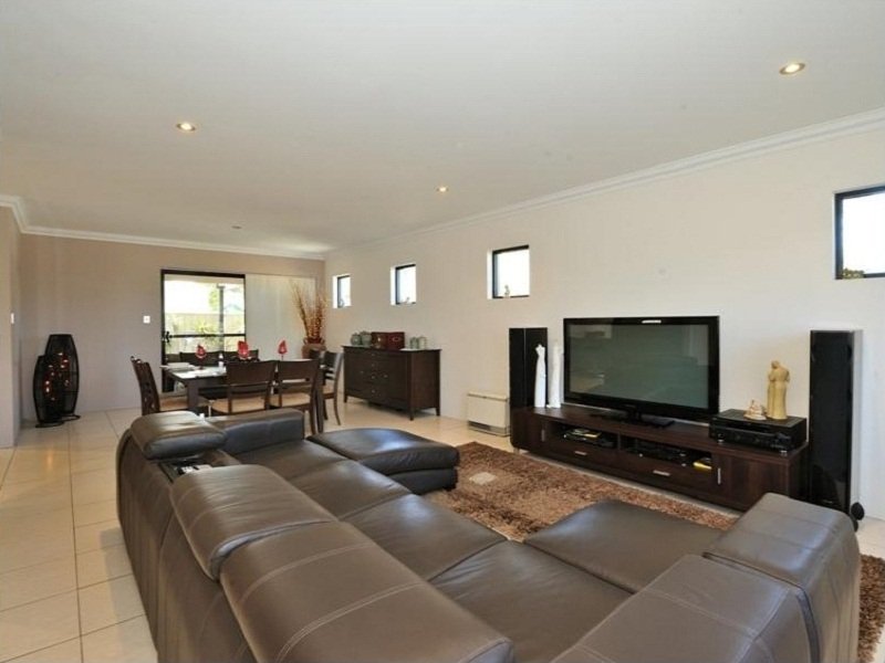 Photo - 10D Parkin Street, Rockingham WA 6168 - Image 3