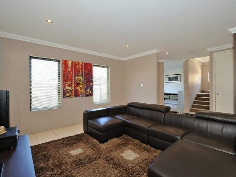 Photo - 10D Parkin Street, Rockingham WA 6168 - Image 9