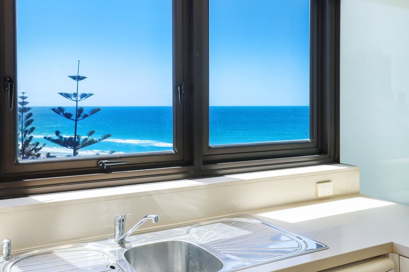 Photo - 10D/3277 Surfers Paradise Boulevard, Surfers Paradise QLD 4217 - Image 5