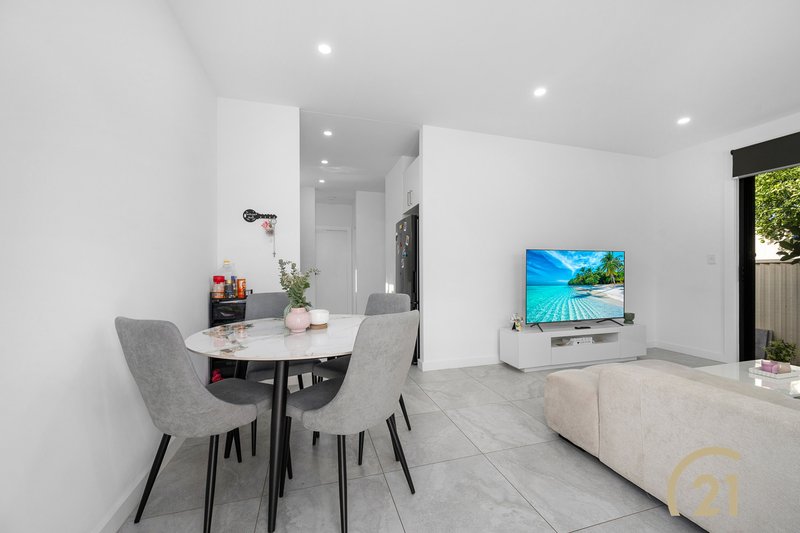 Photo - 11 - 11a Alt Street, Smithfield NSW 2164 - Image 6