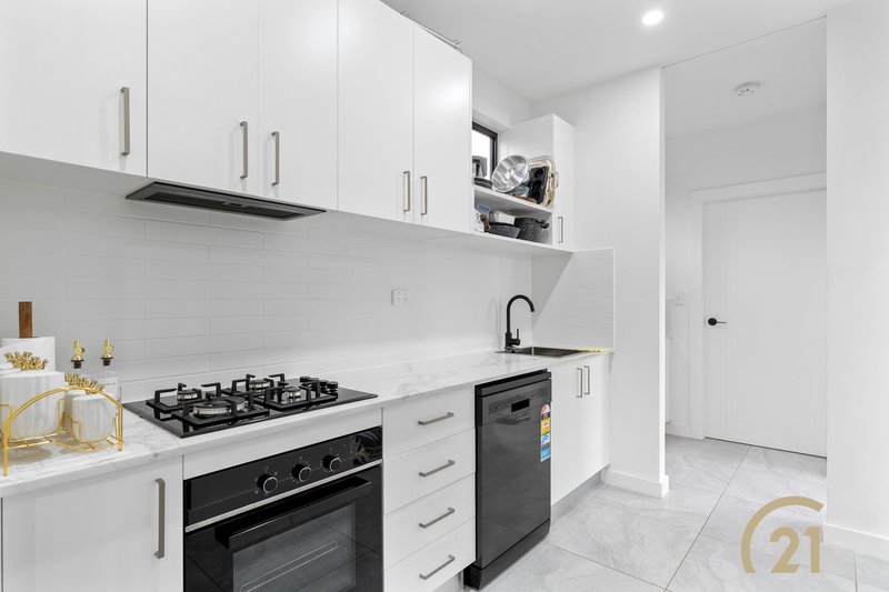 Photo - 11 - 11a Alt Street, Smithfield NSW 2164 - Image 12