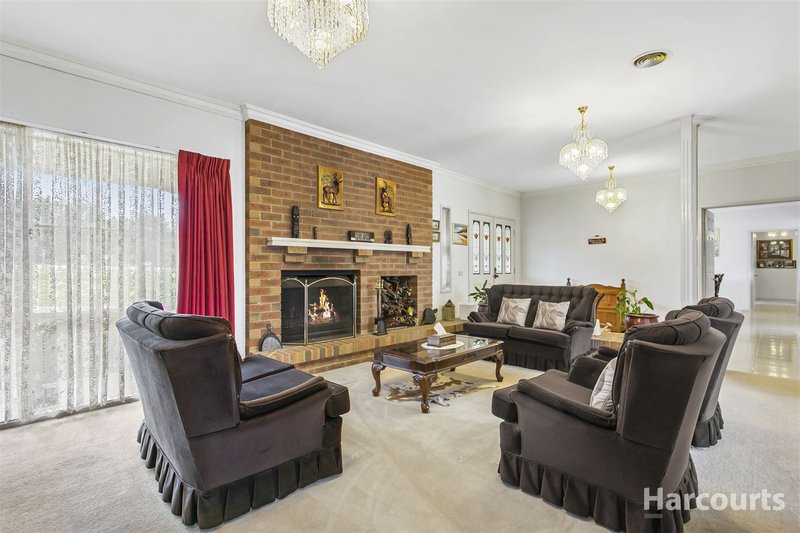 Photo - 11-12 Jindalee Court, Narre Warren South VIC 3805 - Image 8