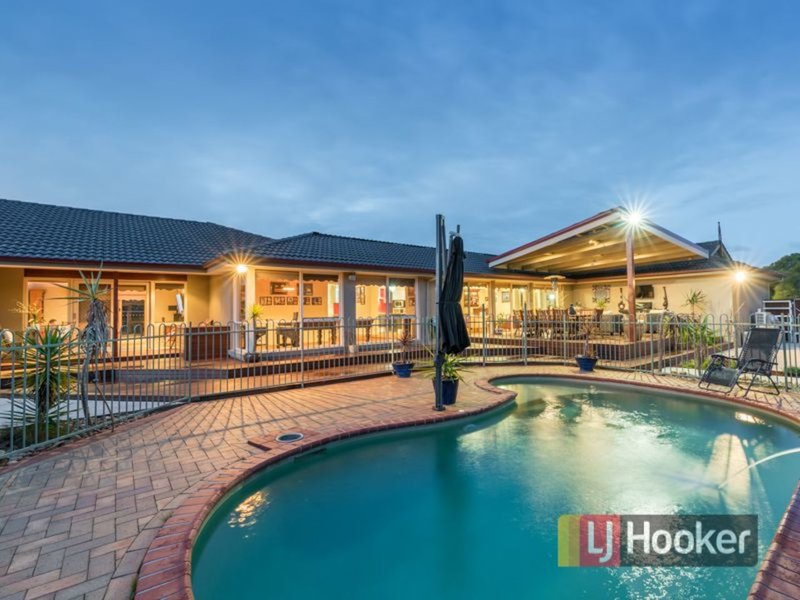 Photo - 11-12 Mack Road, Narre Warren South VIC 3805 - Image 3