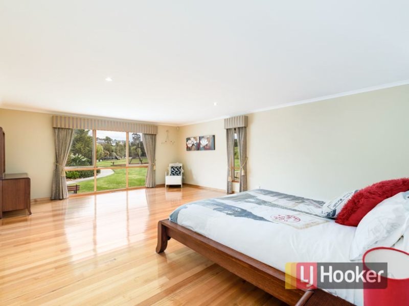 Photo - 11-12 Mack Road, Narre Warren South VIC 3805 - Image 14