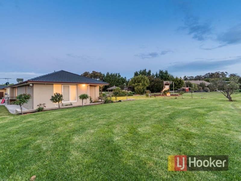 Photo - 11-12 Mack Road, Narre Warren South VIC 3805 - Image 23