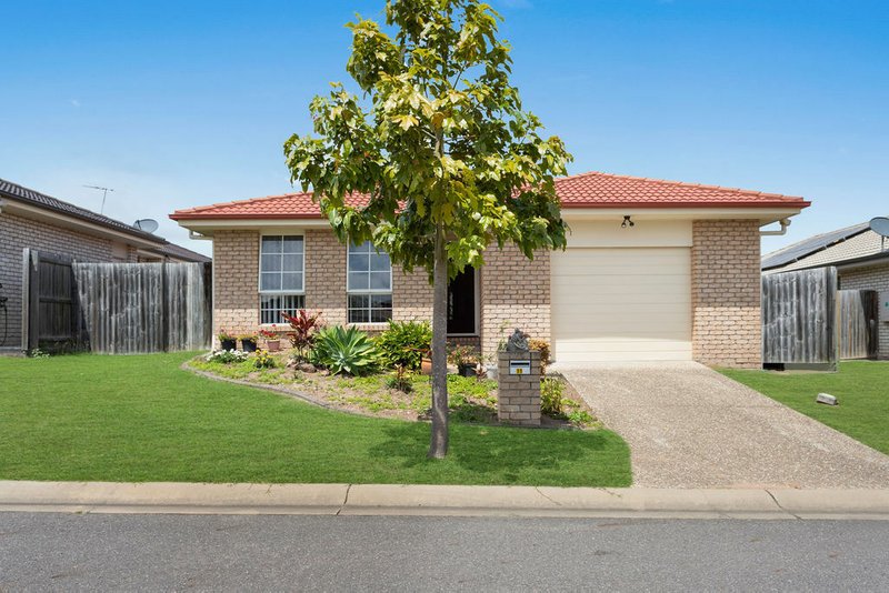 11 / 12 Walnut Cres , Lowood QLD 4311