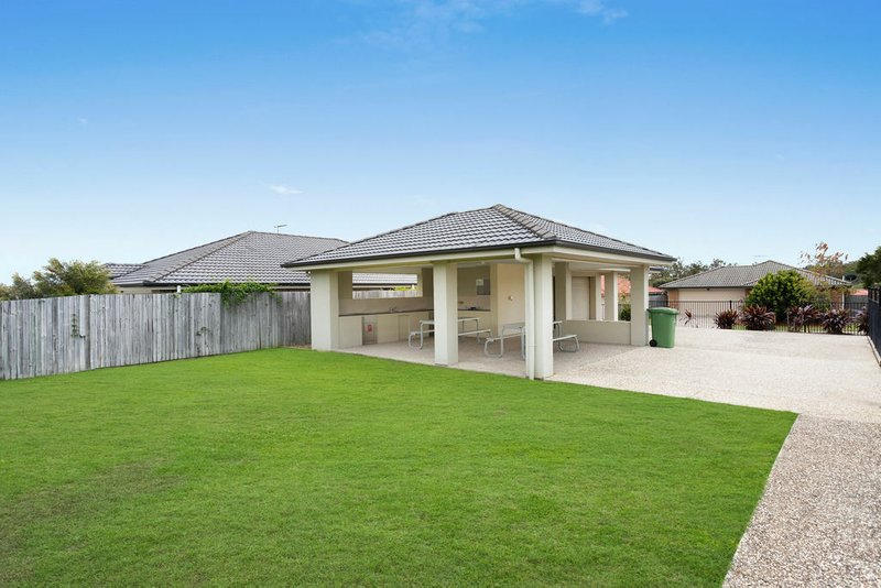 Photo - 11 / 12 Walnut Cres , Lowood QLD 4311 - Image 15