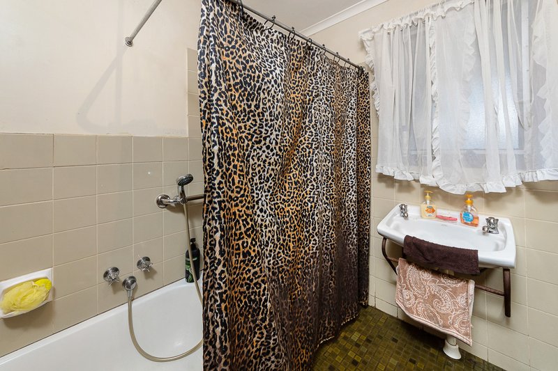 Photo - 11 & 13 Lorikeet Avenue, Murray Bridge SA 5253 - Image 7