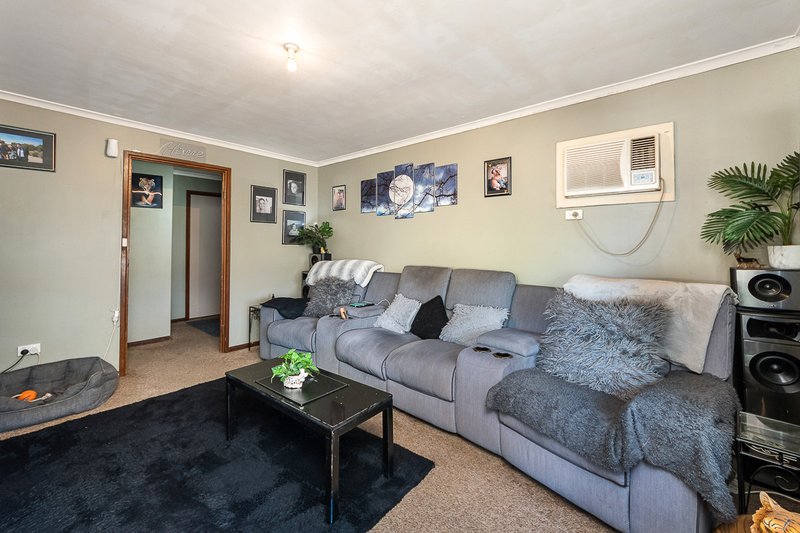 Photo - 11 & 13 Lorikeet Avenue, Murray Bridge SA 5253 - Image 10