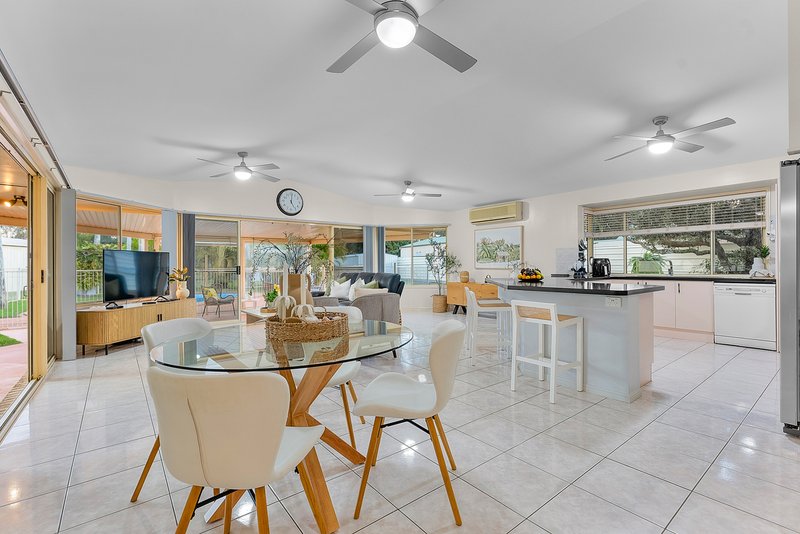 Photo - 11-15 Analie Street, Ningi QLD 4511 - Image 4