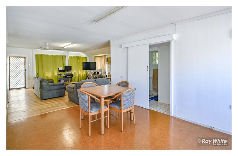 Photo - 11-15 Francis Street, Depot Hill QLD 4700 - Image 9