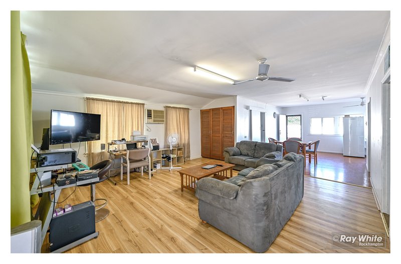 Photo - 11-15 Francis Street, Depot Hill QLD 4700 - Image 13