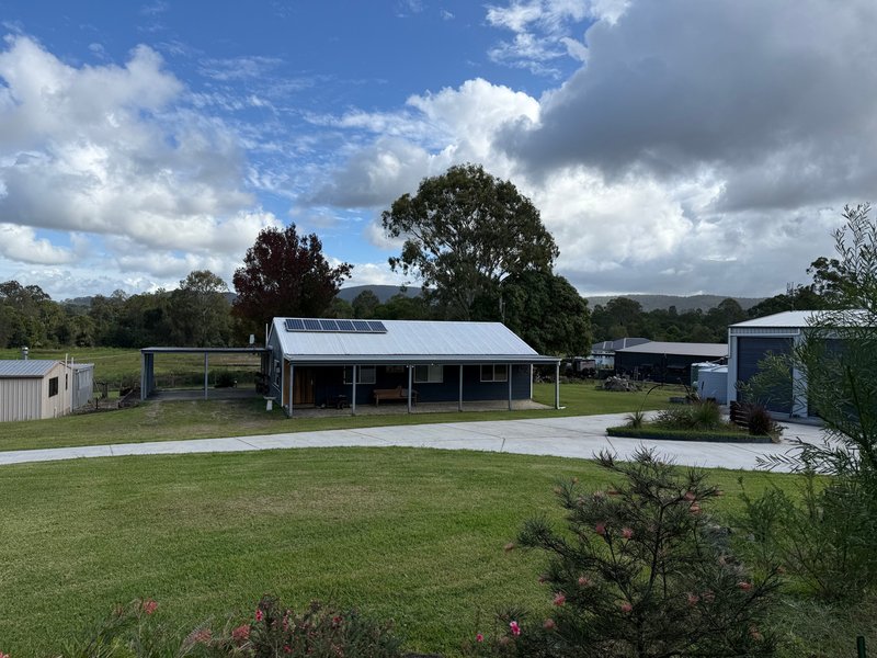 Photo - 11-19 Gumtree Court, Woodford QLD 4514 - Image 3