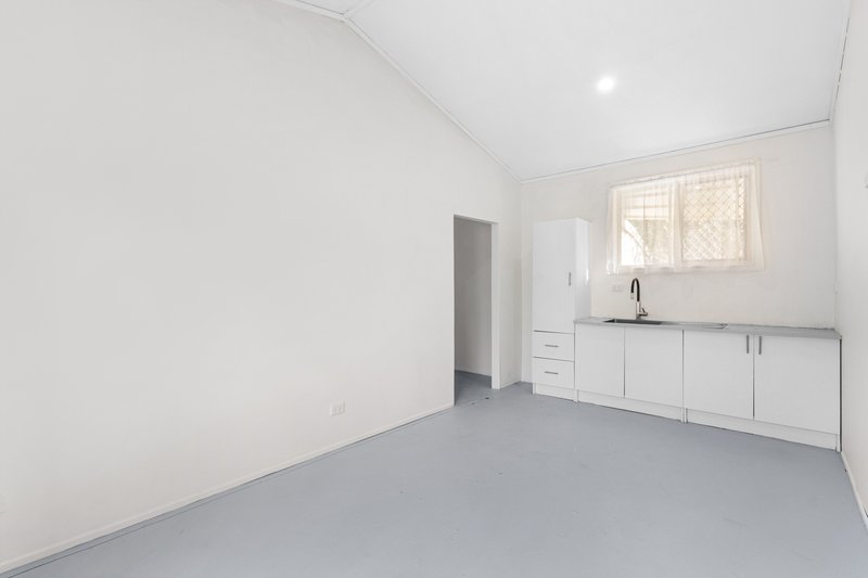 Photo - 11-19 Peppertree Drive, Jimboomba QLD 4280 - Image 24