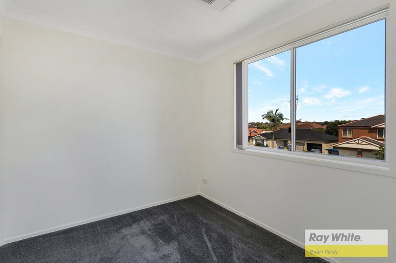 Photo - 11 Abbeville Close, Prestons NSW 2170 - Image 7