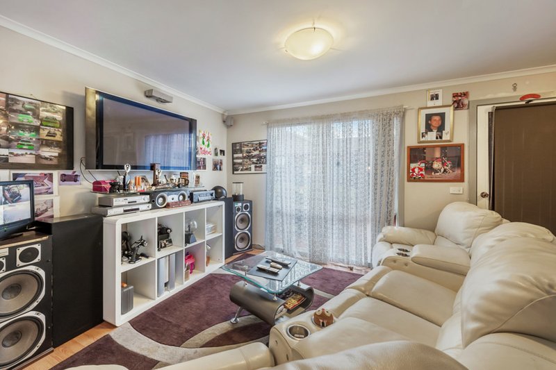 Photo - 11 Abbott Court, Craigieburn VIC 3064 - Image 8