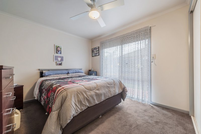 Photo - 11 Abbott Court, Craigieburn VIC 3064 - Image 11