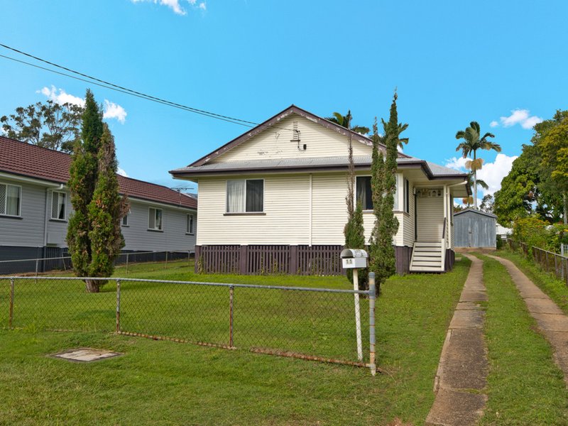 Photo - 11 Abdale Street, Wavell Heights QLD 4012 - Image 2