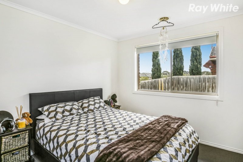 Photo - 11 Acre Court, Pakenham VIC 3810 - Image 6