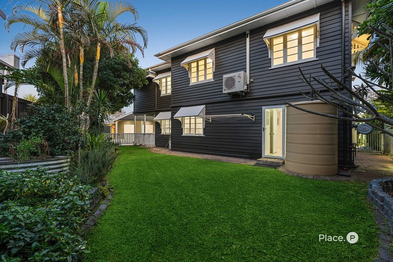 Photo - 11 Agnes Street, Wynnum QLD 4178 - Image 20
