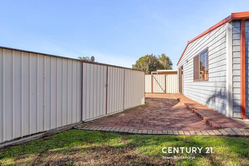 Photo - 11 Ainstey Close, Seville Grove WA 6112 - Image 24