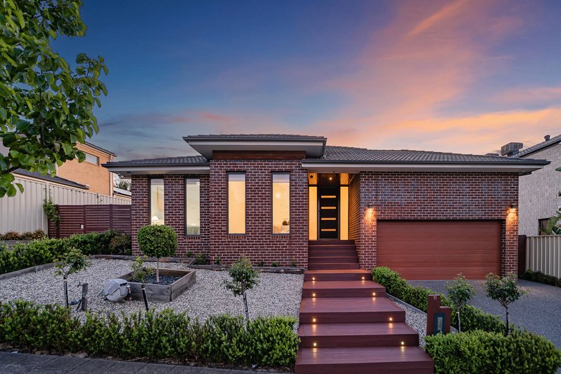 Photo - 11 Ainsworth Court, Roxburgh Park VIC 3064 - Image 3