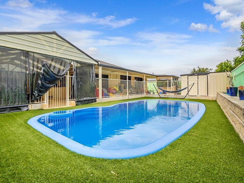 Photo - 11 Alcazar Avenue, Port Kennedy WA 6172 - Image 2