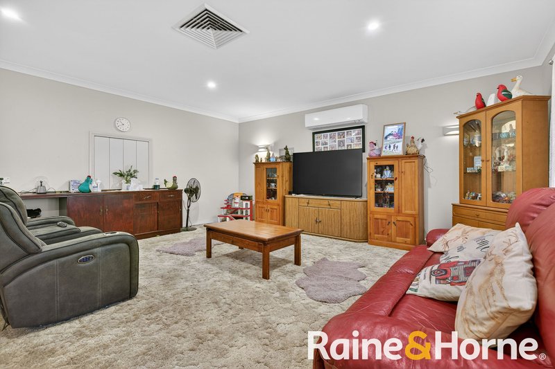 Photo - 11 Alder Place, Dubbo NSW 2830 - Image 3