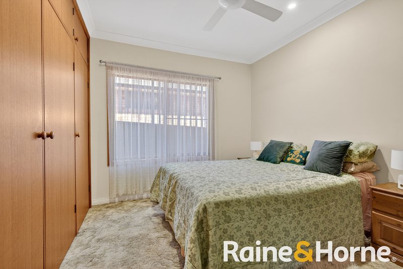 Photo - 11 Alder Place, Dubbo NSW 2830 - Image 6