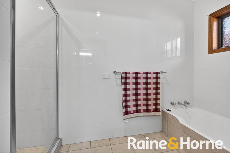 Photo - 11 Alder Place, Dubbo NSW 2830 - Image 8