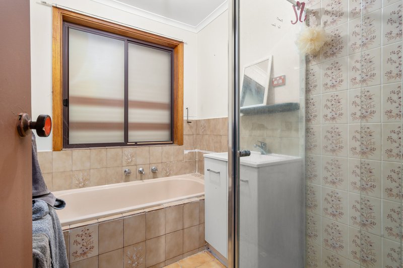 Photo - 11 Allandale Road, Kings Park VIC 3021 - Image 7