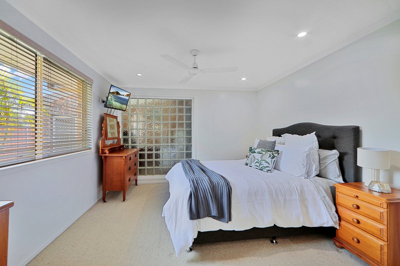 Photo - 11 Allawah Road, Avenell Heights QLD 4670 - Image 12