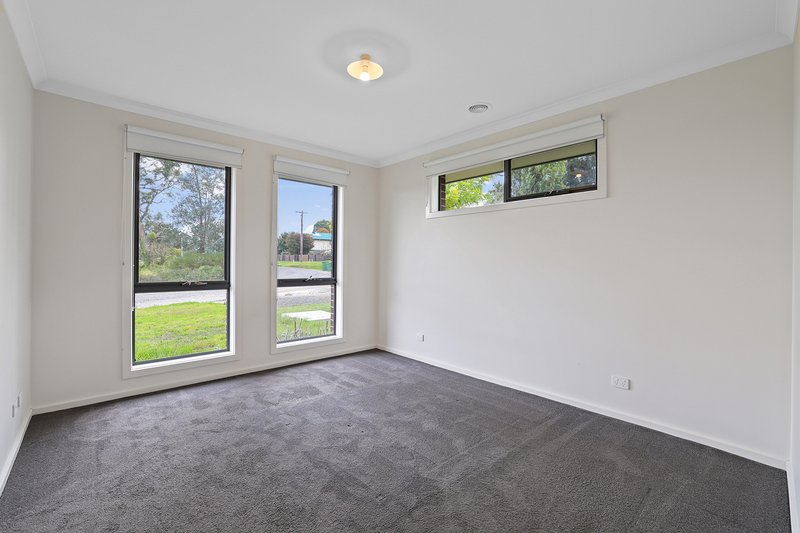 Photo - 11 Allure Place, Bunyip VIC 3815 - Image 6