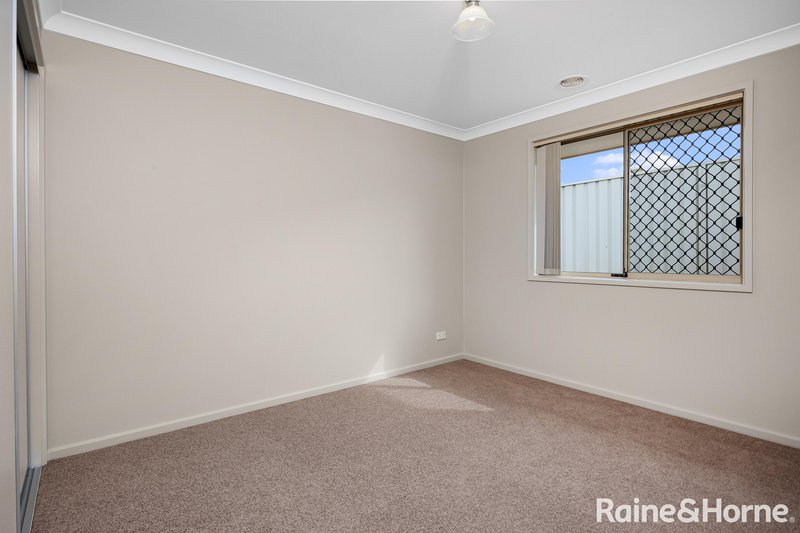 Photo - 11 Alma Crescent, Estella NSW 2650 - Image 6