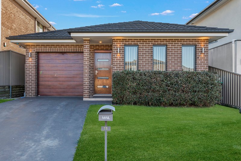 11 Almorah Street, Glenfield NSW 2167