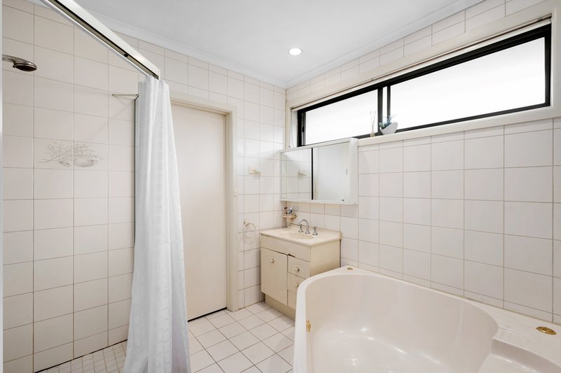 Photo - 11 Aloha Gardens, Templestowe VIC 3106 - Image 5