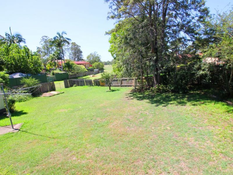 Photo - 11 Alonbar Crescent, Taree NSW 2430 - Image 4