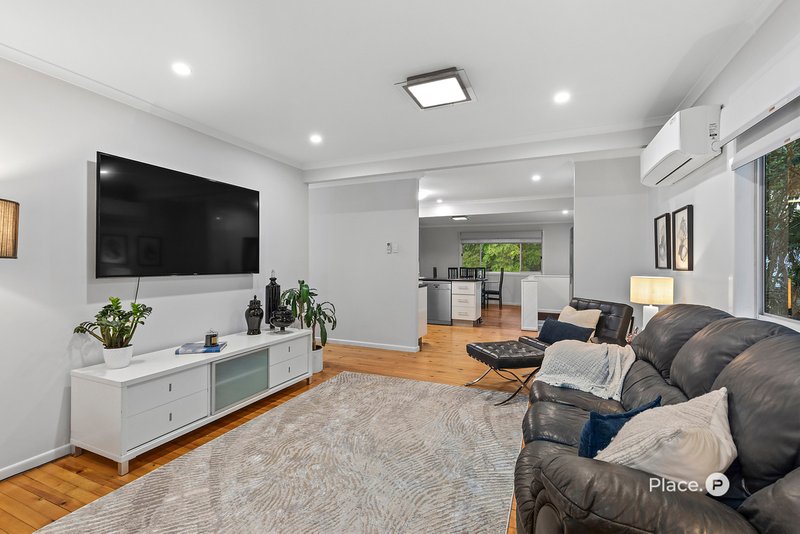 Photo - 11 Alrex Street, Everton Hills QLD 4053 - Image 2