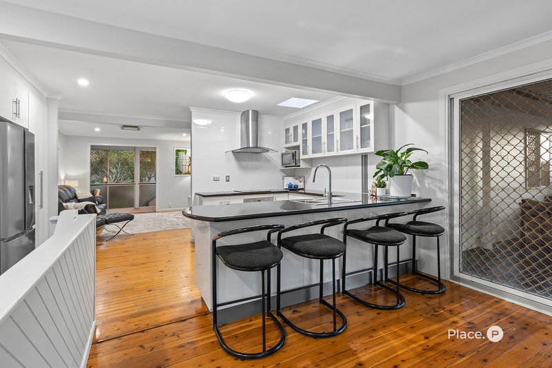 Photo - 11 Alrex Street, Everton Hills QLD 4053 - Image 3