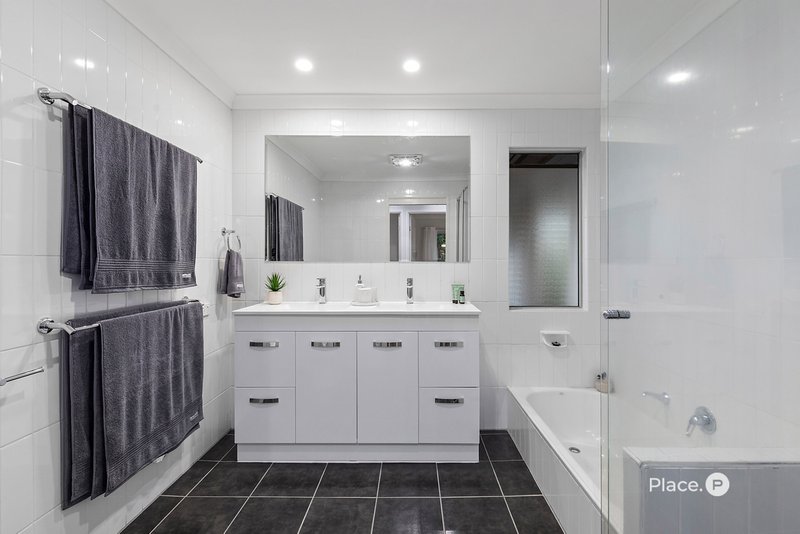 Photo - 11 Alrex Street, Everton Hills QLD 4053 - Image 13