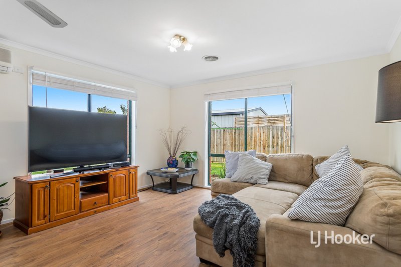 Photo - 11 Alsace Avenue, Hoppers Crossing VIC 3029 - Image 8