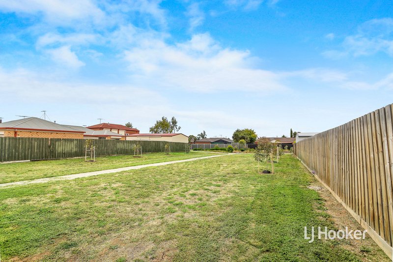 Photo - 11 Alsace Avenue, Hoppers Crossing VIC 3029 - Image 22