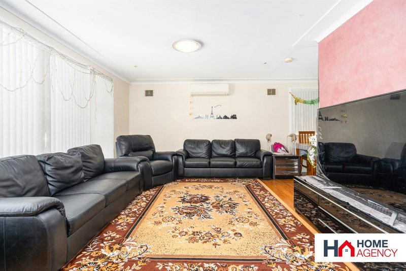 Photo - 11 Alt Street, Smithfield NSW 2164 - Image 2