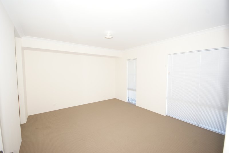 Photo - 11 Amadeus Way, Success WA 6164 - Image 5