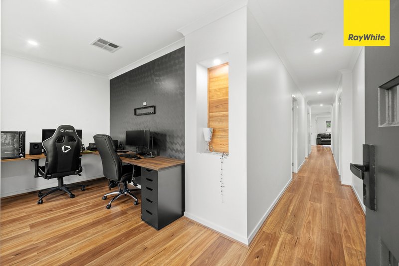 Photo - 11 Amelia Place, Harkness VIC 3337 - Image 4