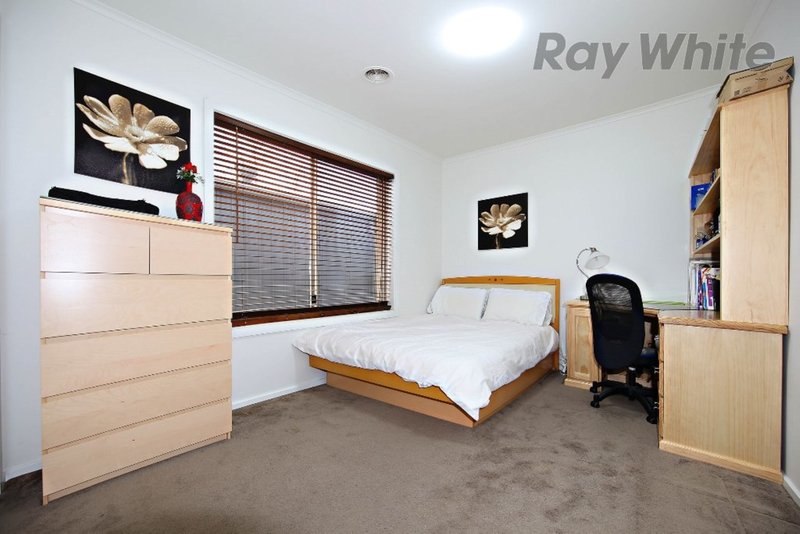 Photo - 11 Ancona Court, Point Cook VIC 3030 - Image 12