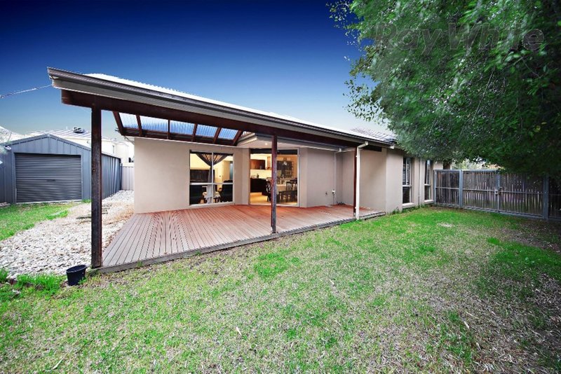 Photo - 11 Ancona Court, Point Cook VIC 3030 - Image 13