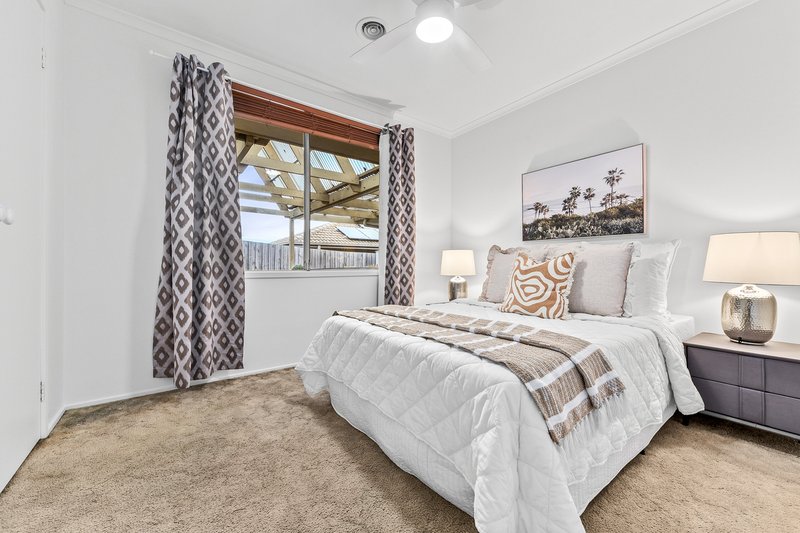 Photo - 11 Angela Court, South Morang VIC 3752 - Image 10